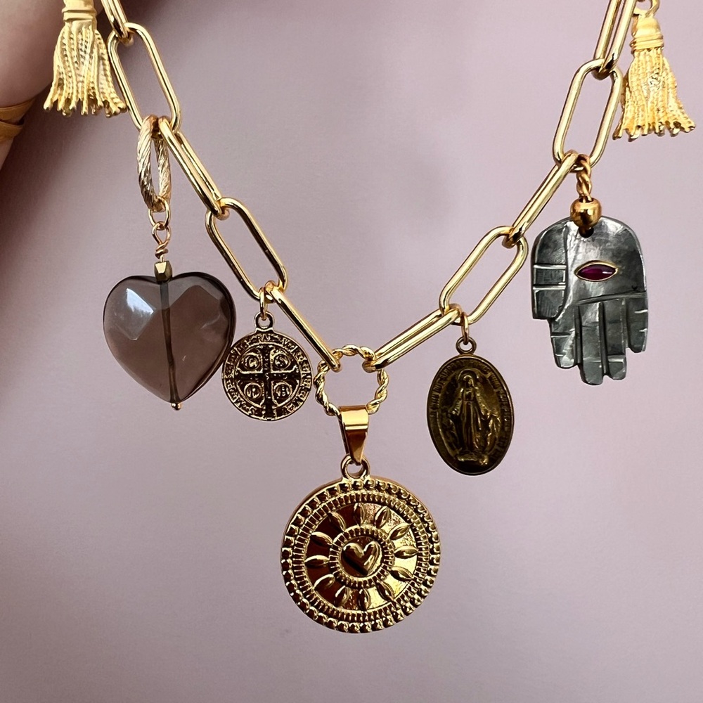 One-of-a-kind Gold Charm Necklace. - Picture 3 of 4